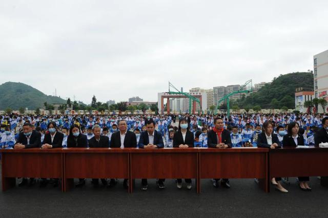 援鄂医生刘云：走进六枝特区第五小学分享战“疫”故事