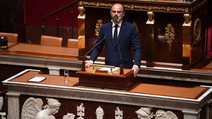 4月28日，法国总理爱德华·菲利普说明解封计划的实施方针。图自法新社