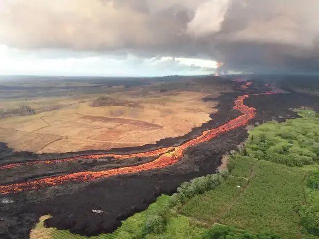 暴雨后不见彩虹，却引来一场持续四个月的火山喷发？