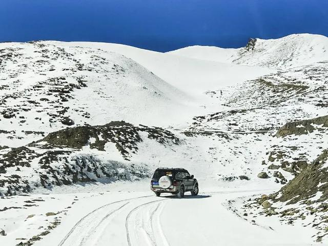 四川版独库公路！成都出发2天往返，邂逅草原野花、雪山云海美景