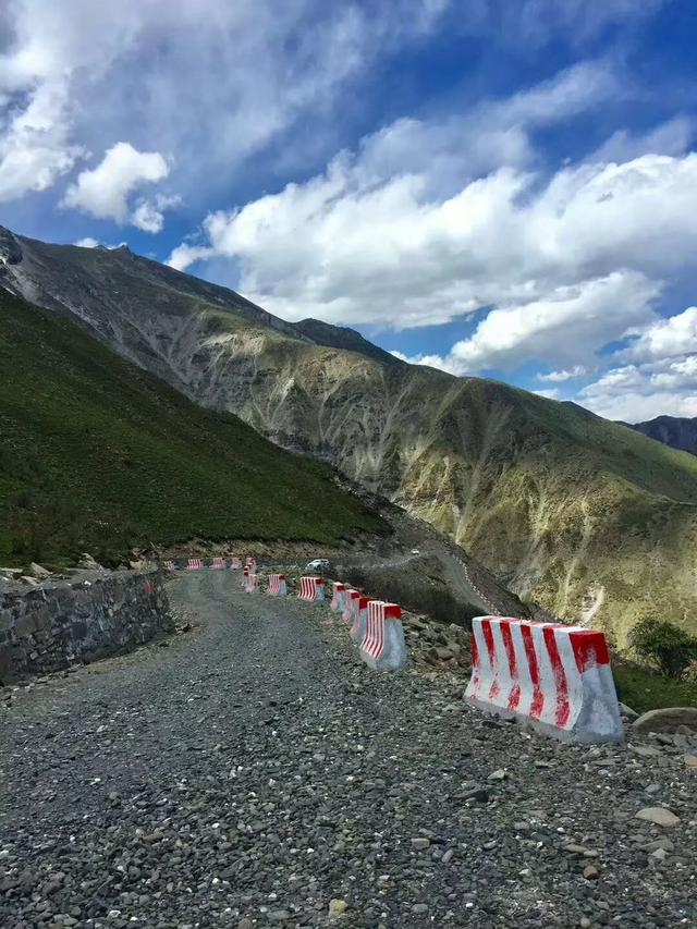 四川版独库公路！成都出发2天往返，邂逅草原野花、雪山云海美景