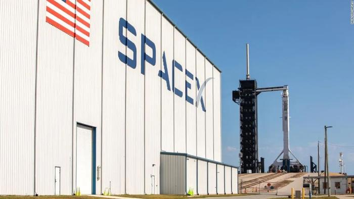 这已是今年美国最好的新闻了：SpaceX载人飞船成功发射！