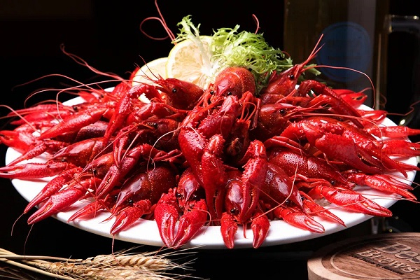 图说：小龙虾点亮美食节 采访对象供图