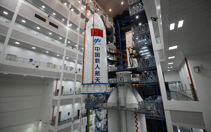 长五B整流罩达到20.5米，是中国最大的火箭整流罩。史啸 摄