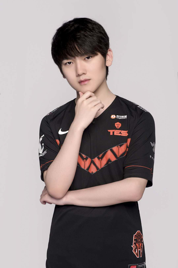 喻文波一脸稚气，却处事老成。受访者供图