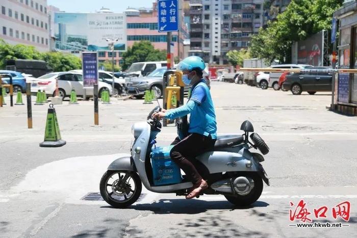 致敬海口这些劳动者！高温下的坚守，“暑”你最美！