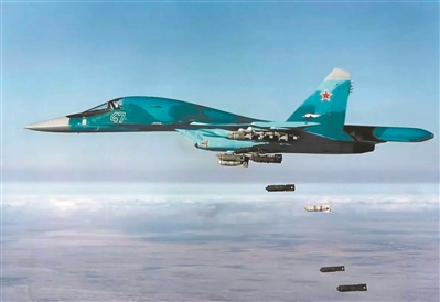 图为苏-34战斗轰炸机。