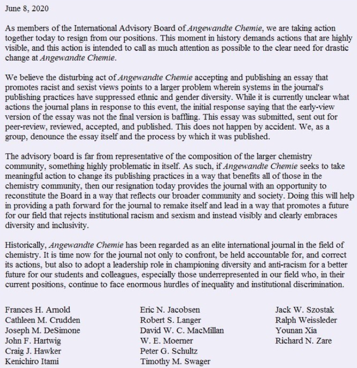 （图为16名辞职评委的联合声明）