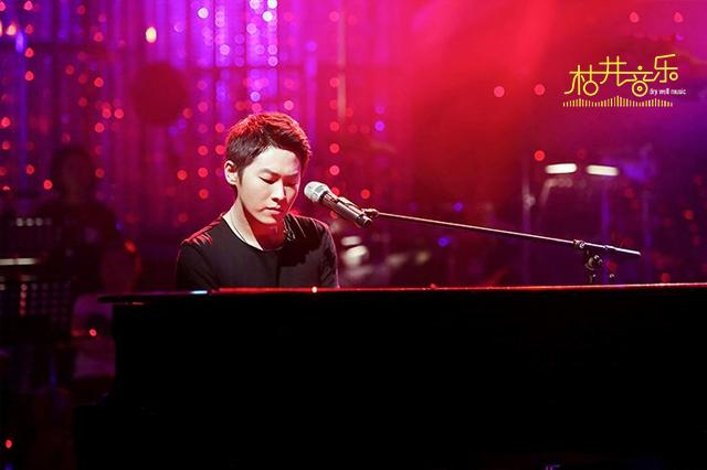 如何评论梁博《男孩》?一首爱情歌曲,但唱出了很多人心声