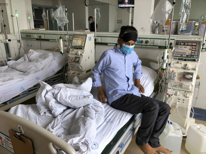  透析A区病房里可以同时容纳13人进行血透，廖银超算是这里的新面孔。新京报记者杜雯雯&nbsp;摄