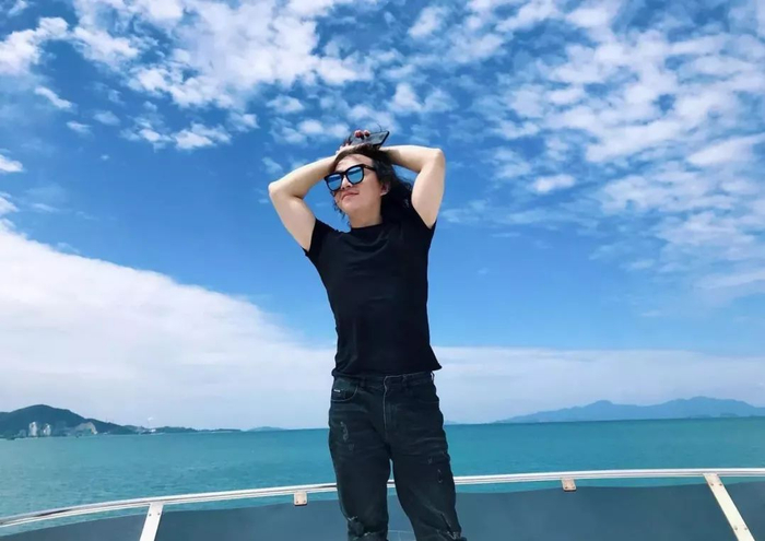 那些民谣歌手的成名曲，连起来就是一首诗