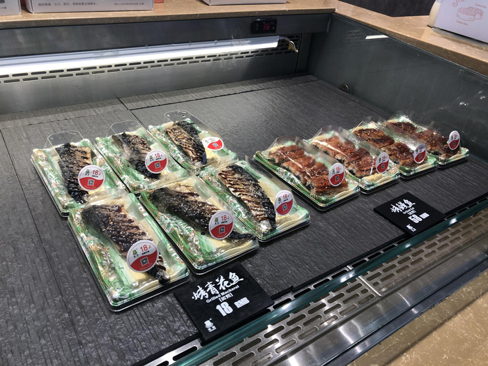 图/位于北京双井家乐福一层的争鲜回转寿司。