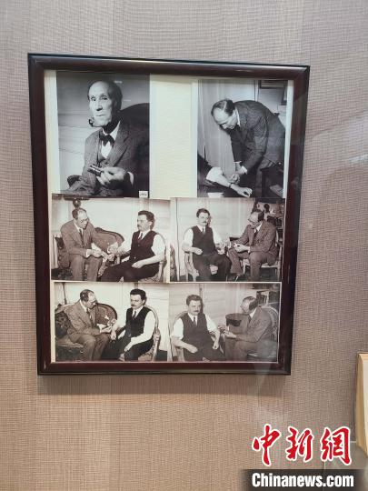 图为苏烈在法国实施针灸的照片。　韩帅南 摄