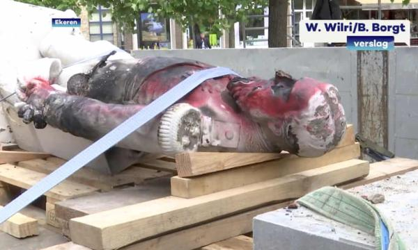 比利时前国王利奥波德二世雕像受损。