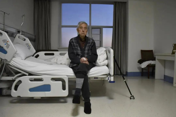  2019年10月，杨维骏在医院。新京报记者 张惠兰 摄