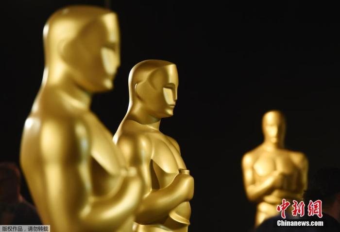 资料图：奥斯卡金像奖奖杯。