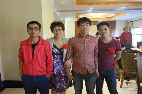  李静芝和她帮助过的走失者。