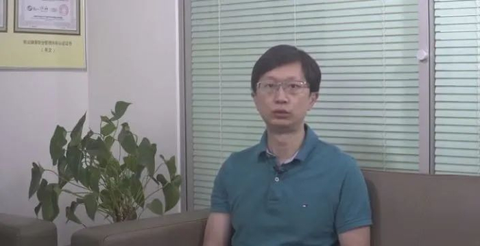 科信食品与营养信息交流中心主任钟凯，权义 图