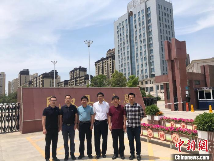 镇海公安追逃专班在河南。镇海公安提供