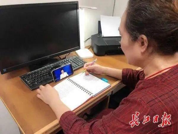 刘涛入职阿里，直播4小时赚1.4亿背后：永远不要小看一个自律的人……