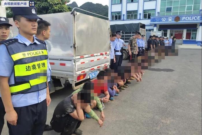 广西22名非法入境走私外籍人员结束刑期，被遣送出境