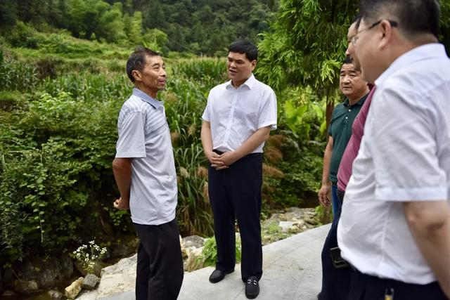 王成良到新化县督导脱贫攻坚和县域警务工作