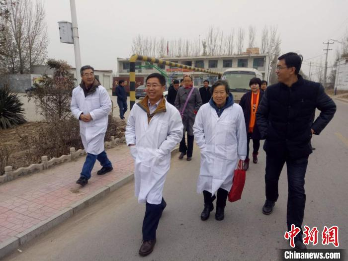 民盟中央协调医疗专家赴广宗农村进行义诊。受访者供图