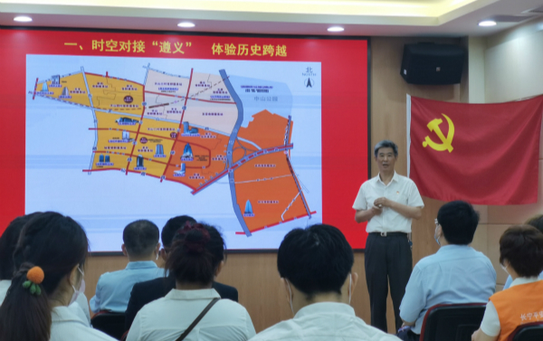 图说：党课现场。天山路街道供图