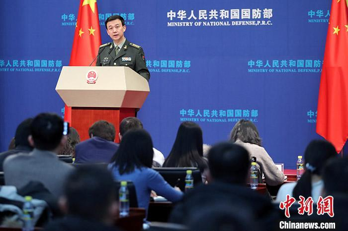 资料图：国防部新闻局局长、国防部新闻发言人吴谦。中新社记者 宋吉河 摄