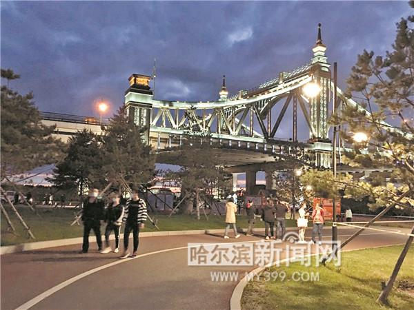 端午前夜 冰城市民有序理性踏青
