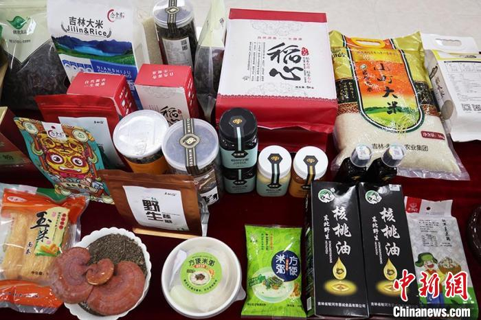 蛟河特产 苍雁 摄