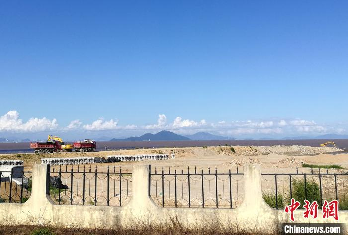 广东珠江口中华白海豚国家级自然保护区内正在建设中华白海豚救护保育基地 程景伟 摄