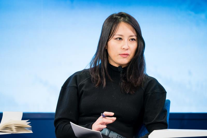  ▲金刻羽。伦敦政治经济学院最年轻的宏观经济学终身教授，哈佛大学经济学博士。世界经济论坛全球青年领袖，奢侈品集团Richemont（历峰集团）最年轻且唯一的中国董事。