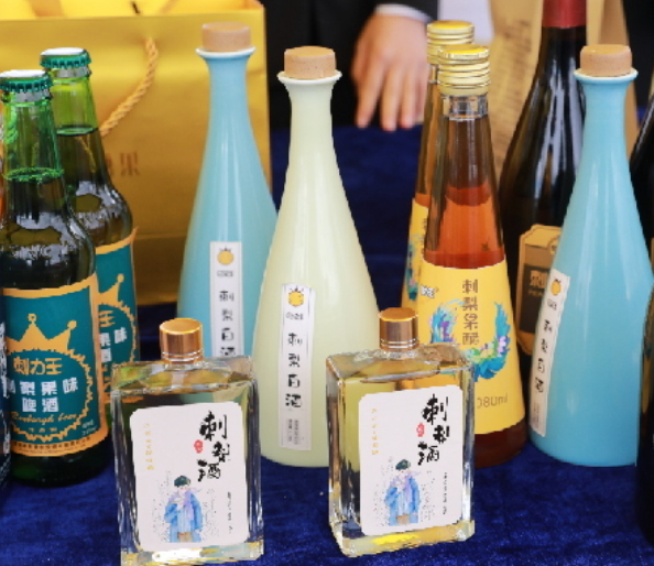 刺梨酒。新华网 卢志佳 摄