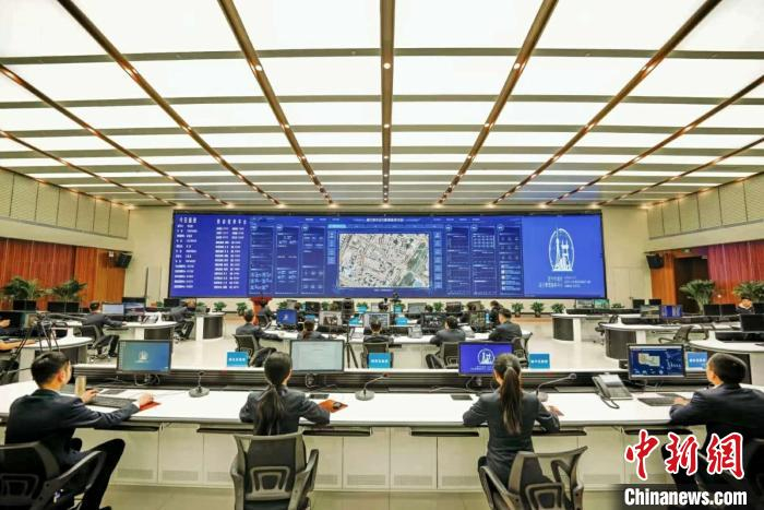 图为青海省西宁市城市运行管理指挥中心的指挥大厅。西宁市城市运行管理指挥中心供图
