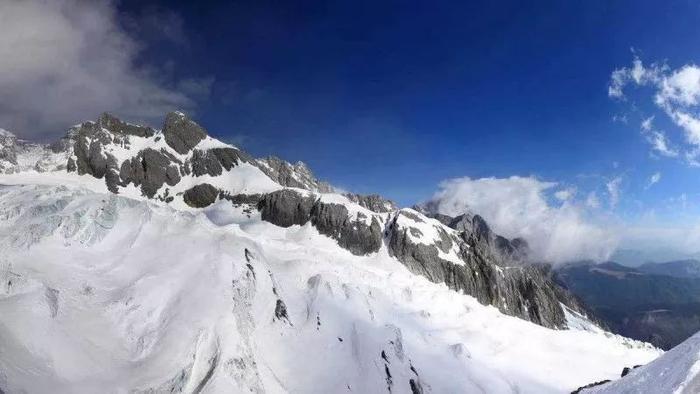 等一个人，陪我去玉龙雪山