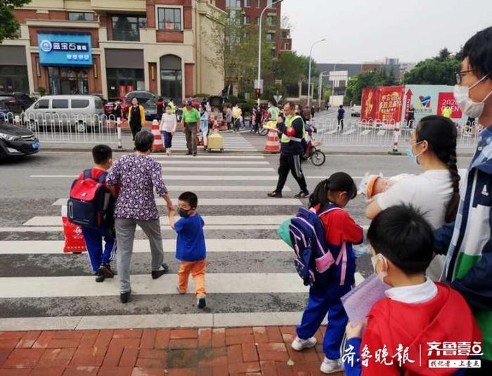 青岛城阳实验二小的一二年级“小豆包”返校啦