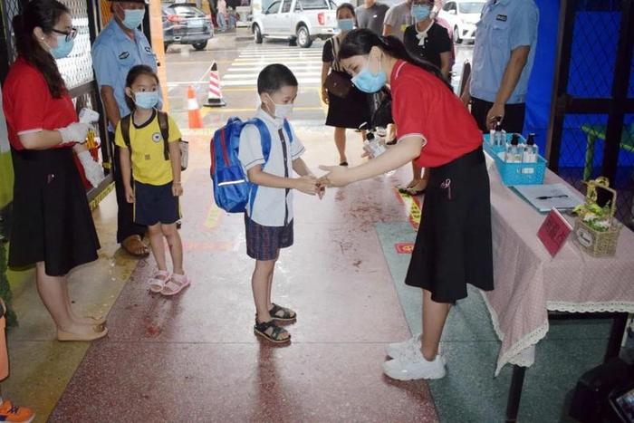 萌娃回归！多图直击开平市幼儿园开学首日现场