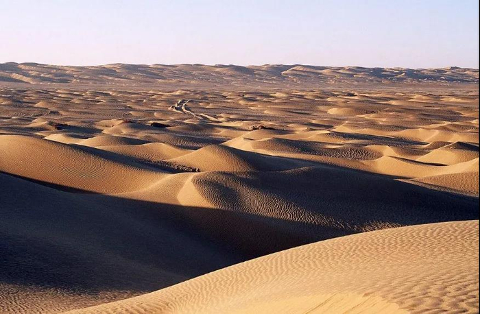 塔克拉玛干沙漠 图片来自网络