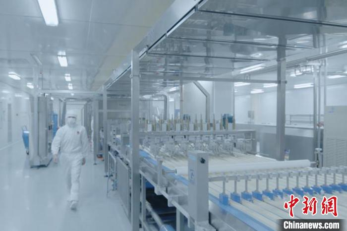     福建泓一实业有限公司的食品生产车间。　兴轩　摄