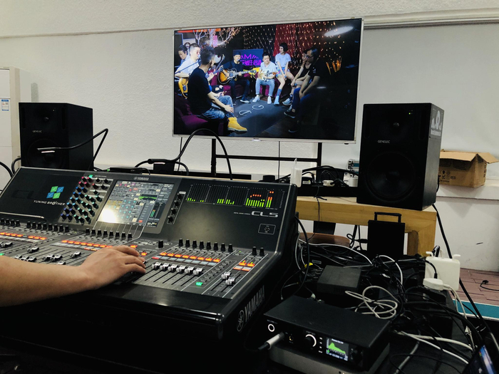 实时混音控台。大麦供图