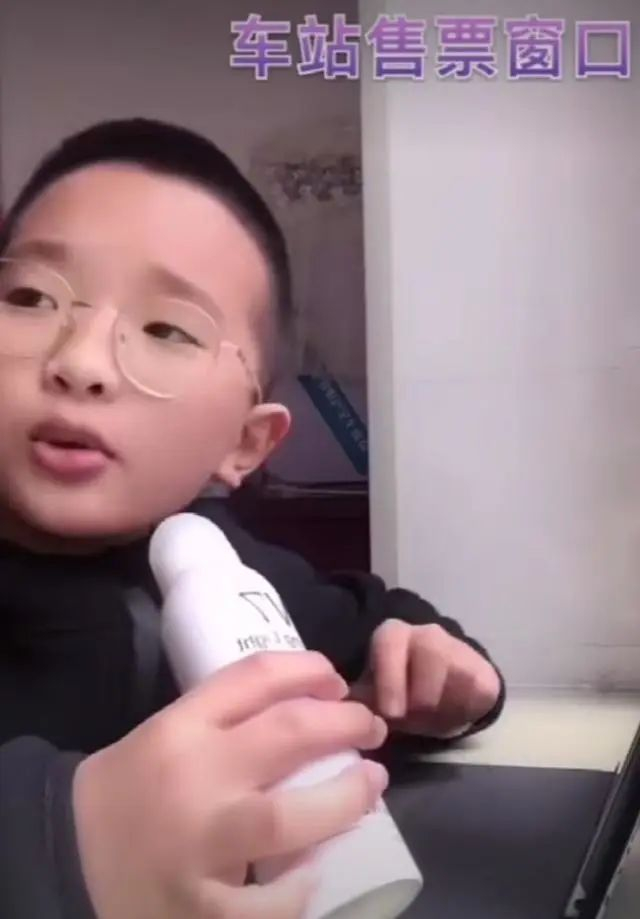 ▲“钟美美”最新的模仿视频。图据网络