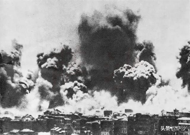 日军轰炸导致1000中国人闷死：1941年6月5日六五重庆隧道惨案发生