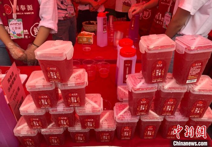 杨梅汁 奚金燕 摄