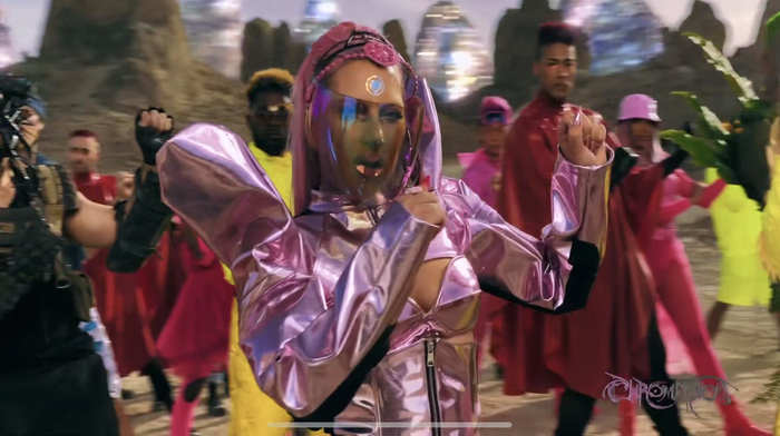 单曲《Stupid Love》MV截图