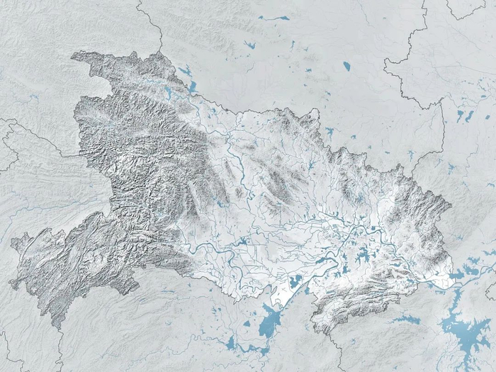 ▲长江与其最大的支流汉江在湖北交汇编织出一张巨大的河流水系网络。