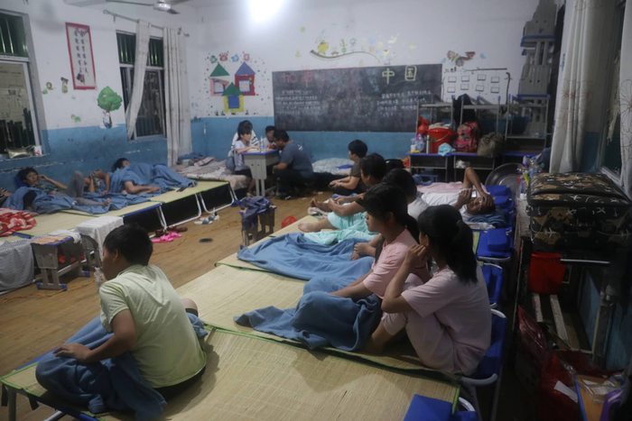  教室改造的安置点。新京报记者 王飞 摄