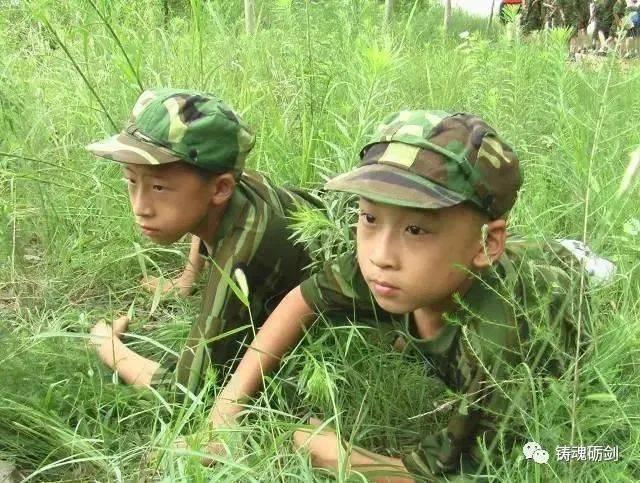 国防教育从娃娃抓起，少年军校活动获好评