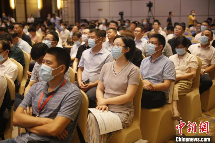 “两山”数字论坛现场 张卉 摄