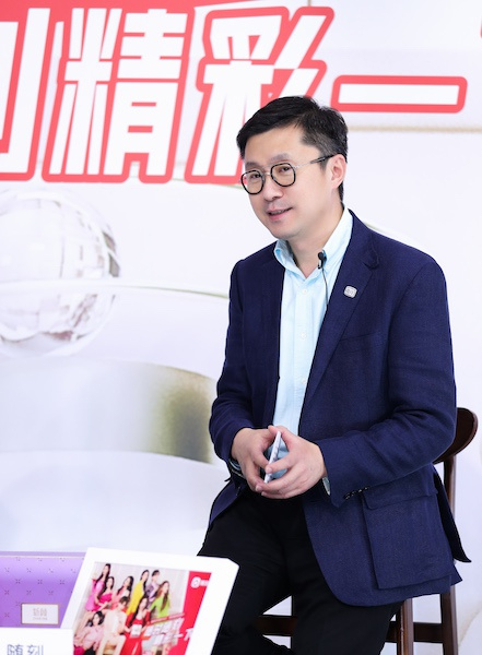 图说：龚宇在直播现场见证了“随刻”的发布 来源/采访对象供图